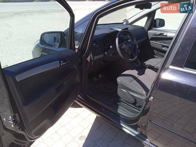 Чорний Опель Зафіра, об'ємом двигуна 1.7 л та пробігом 220 тис. км за 7750 $, фото 31 на Automoto.ua