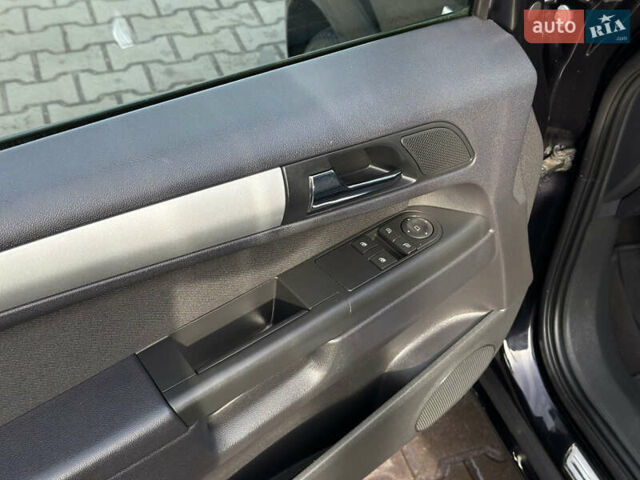 Чорний Опель Зафіра, об'ємом двигуна 1.8 л та пробігом 210 тис. км за 8199 $, фото 41 на Automoto.ua