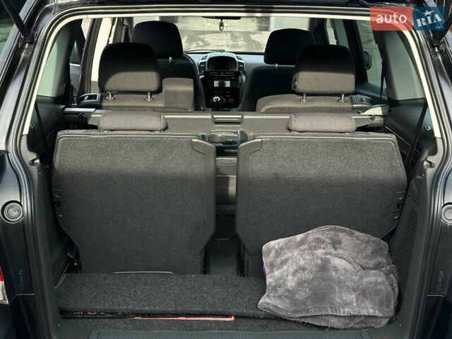 Чорний Опель Зафіра, об'ємом двигуна 1.8 л та пробігом 210 тис. км за 8199 $, фото 71 на Automoto.ua