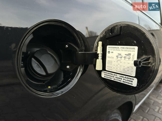 Чорний Опель Зафіра, об'ємом двигуна 1.8 л та пробігом 210 тис. км за 8199 $, фото 78 на Automoto.ua