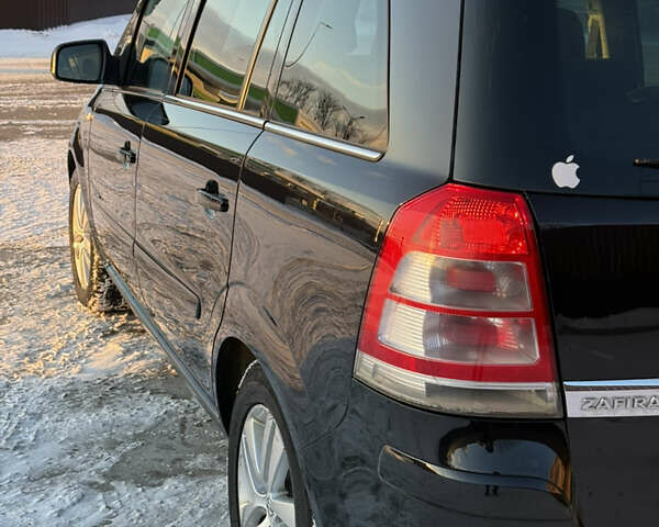 Черный Опель Зафира, объемом двигателя 1.7 л и пробегом 281 тыс. км за 6999 $, фото 9 на Automoto.ua