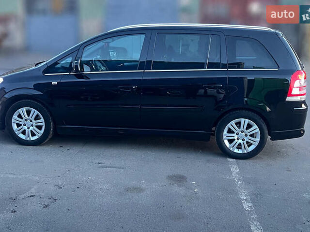 Черный Опель Зафира, объемом двигателя 1.7 л и пробегом 206 тыс. км за 8300 $, фото 15 на Automoto.ua