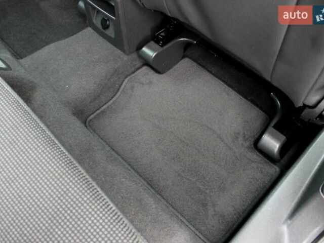 Черный Опель Зафира, объемом двигателя 1.8 л и пробегом 220 тыс. км за 7499 $, фото 48 на Automoto.ua