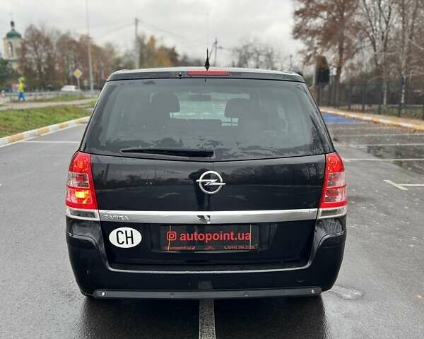 Черный Опель Зафира, объемом двигателя 1.8 л и пробегом 166 тыс. км за 7999 $, фото 10 на Automoto.ua