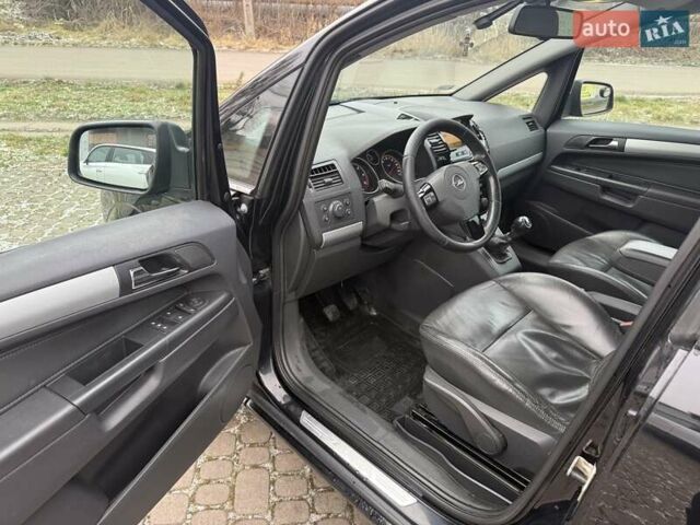 Чорний Опель Зафіра, об'ємом двигуна 1.69 л та пробігом 250 тис. км за 7500 $, фото 16 на Automoto.ua