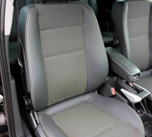 Черный Опель Зафира, объемом двигателя 1.8 л и пробегом 220 тыс. км за 7499 $, фото 57 на Automoto.ua