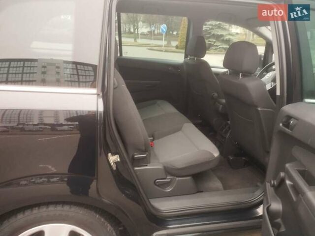 Черный Опель Зафира, объемом двигателя 1.7 л и пробегом 244 тыс. км за 7650 $, фото 29 на Automoto.ua