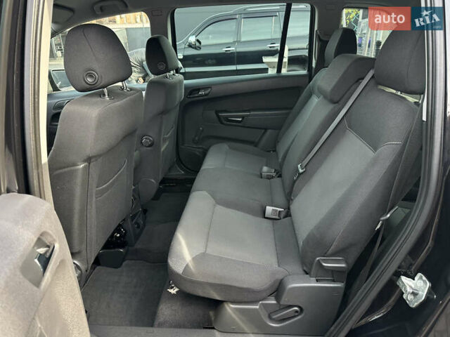 Чорний Опель Зафіра, об'ємом двигуна 1.8 л та пробігом 210 тис. км за 8199 $, фото 60 на Automoto.ua