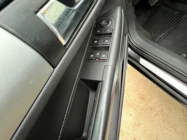 Чорний Опель Зафіра, об'ємом двигуна 1.9 л та пробігом 300 тис. км за 7500 $, фото 6 на Automoto.ua