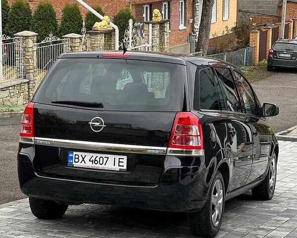 Черный Опель Зафира, объемом двигателя 1.6 л и пробегом 221 тыс. км за 6999 $, фото 11 на Automoto.ua