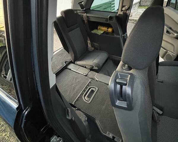 Черный Опель Зафира, объемом двигателя 1.7 л и пробегом 271 тыс. км за 7400 $, фото 5 на Automoto.ua