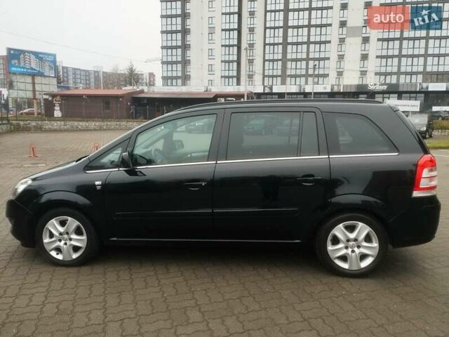 Черный Опель Зафира, объемом двигателя 1.7 л и пробегом 244 тыс. км за 7650 $, фото 2 на Automoto.ua