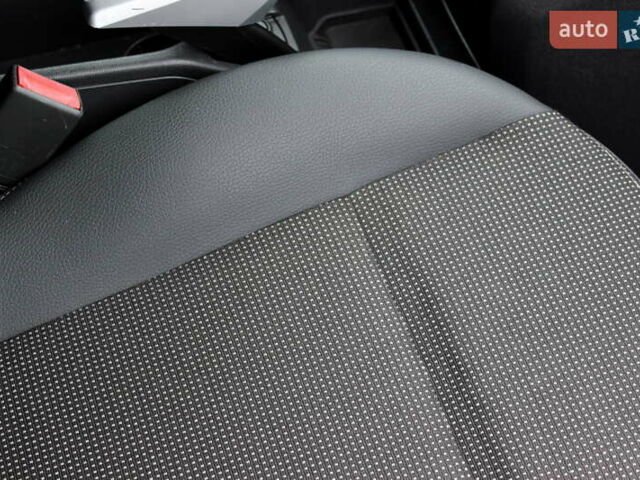 Черный Опель Зафира, объемом двигателя 1.8 л и пробегом 220 тыс. км за 7499 $, фото 56 на Automoto.ua