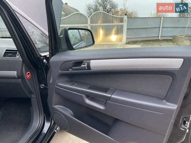 Черный Опель Зафира, объемом двигателя 1.7 л и пробегом 260 тыс. км за 6999 $, фото 28 на Automoto.ua