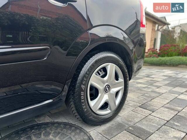 Черный Опель Зафира, объемом двигателя 1.6 л и пробегом 221 тыс. км за 7399 $, фото 30 на Automoto.ua