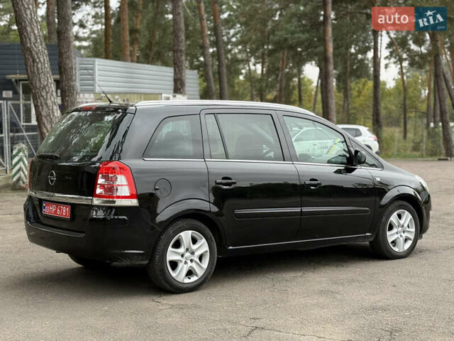 Черный Опель Зафира, объемом двигателя 1.6 л и пробегом 177 тыс. км за 7700 $, фото 12 на Automoto.ua