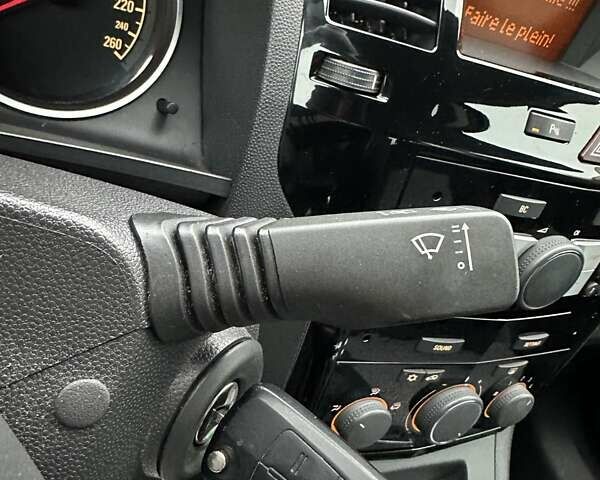 Чорний Опель Зафіра, об'ємом двигуна 1.8 л та пробігом 166 тис. км за 7900 $, фото 24 на Automoto.ua