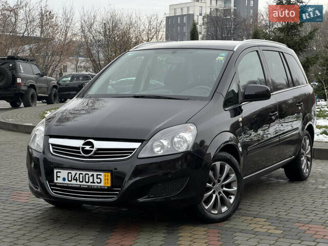 Черный Опель Зафира, объемом двигателя 1.8 л и пробегом 247 тыс. км за 7599 $, фото 3 на Automoto.ua