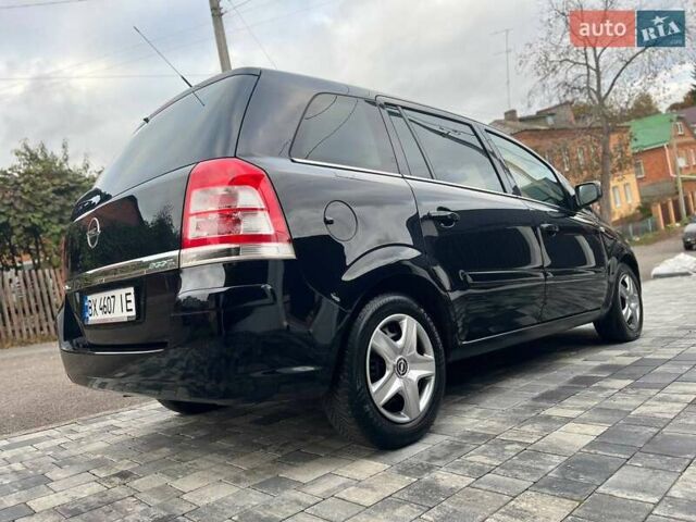 Черный Опель Зафира, объемом двигателя 1.6 л и пробегом 221 тыс. км за 6999 $, фото 26 на Automoto.ua