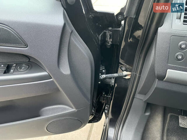 Черный Опель Зафира, объемом двигателя 1.7 л и пробегом 260 тыс. км за 6999 $, фото 36 на Automoto.ua