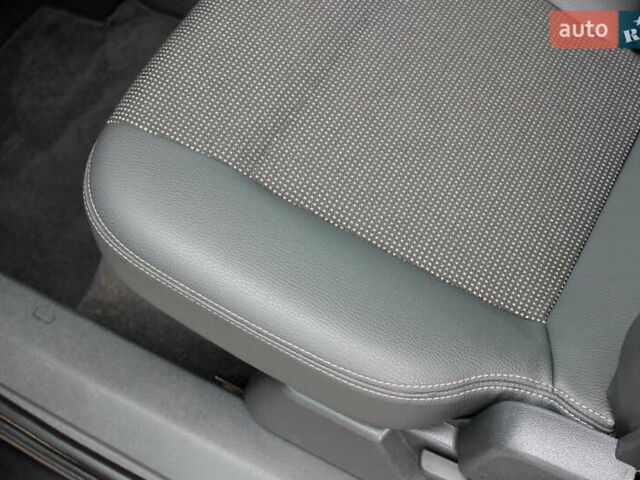 Черный Опель Зафира, объемом двигателя 1.8 л и пробегом 220 тыс. км за 7499 $, фото 41 на Automoto.ua