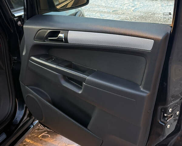 Черный Опель Зафира, объемом двигателя 1.7 л и пробегом 281 тыс. км за 6999 $, фото 21 на Automoto.ua