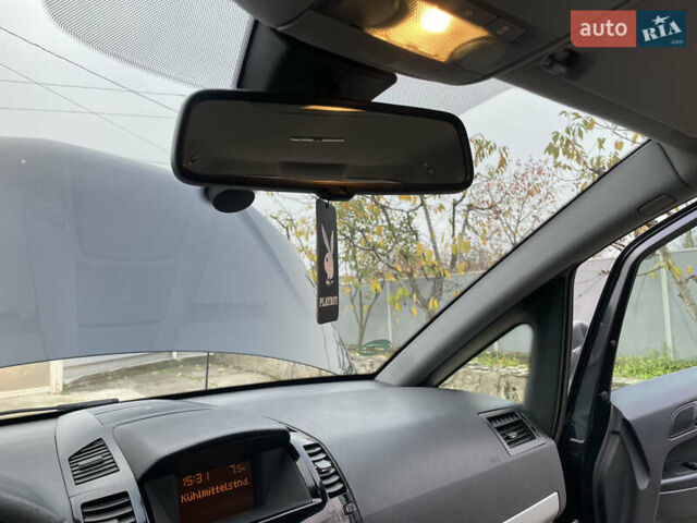 Черный Опель Зафира, объемом двигателя 1.7 л и пробегом 260 тыс. км за 6999 $, фото 38 на Automoto.ua