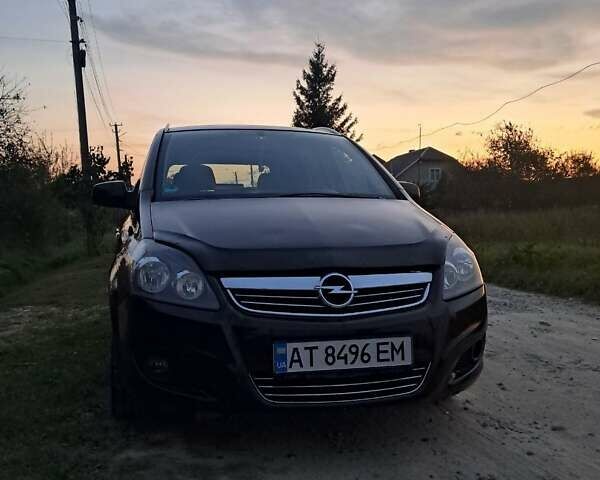 Черный Опель Зафира, объемом двигателя 1.7 л и пробегом 260 тыс. км за 6500 $, фото 11 на Automoto.ua
