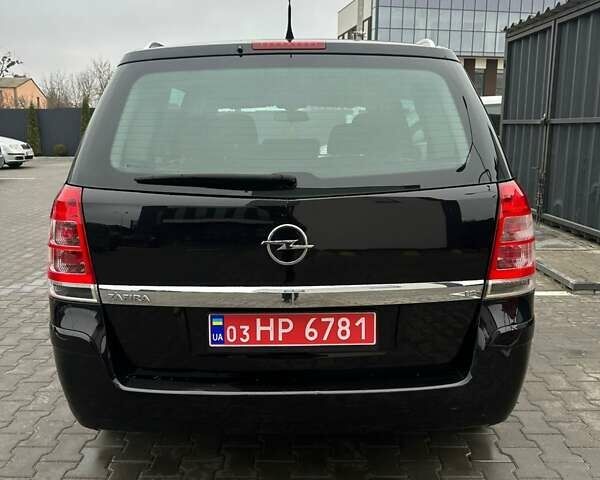 Черный Опель Зафира, объемом двигателя 1.6 л и пробегом 177 тыс. км за 7600 $, фото 12 на Automoto.ua