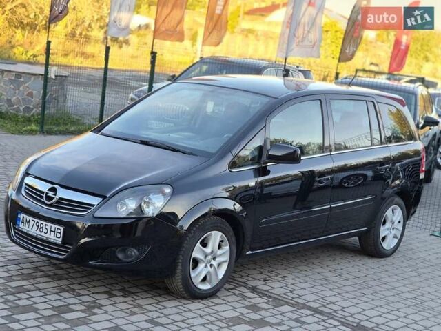 Чорний Опель Зафіра, об'ємом двигуна 1.7 л та пробігом 271 тис. км за 7055 $, фото 2 на Automoto.ua