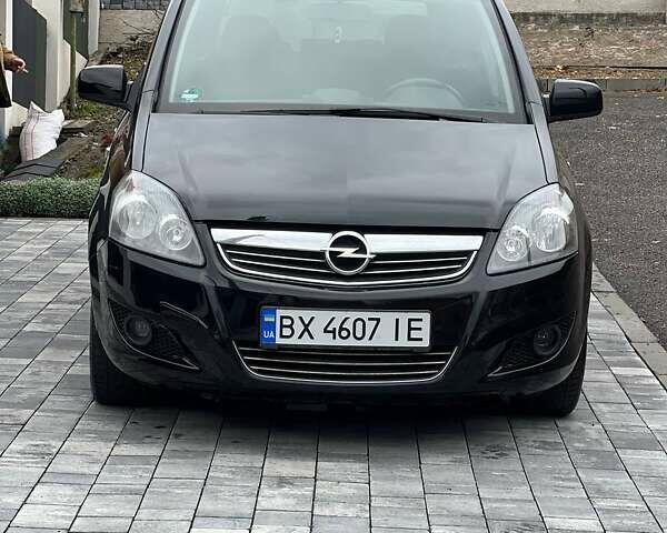 Черный Опель Зафира, объемом двигателя 1.6 л и пробегом 221 тыс. км за 7399 $, фото 1 на Automoto.ua