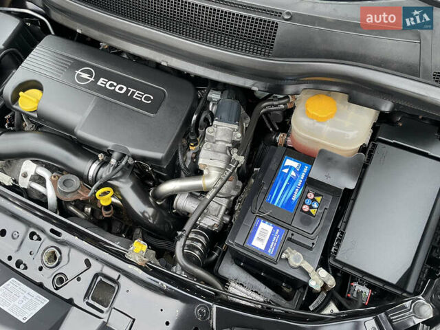 Черный Опель Зафира, объемом двигателя 1.7 л и пробегом 260 тыс. км за 6999 $, фото 46 на Automoto.ua