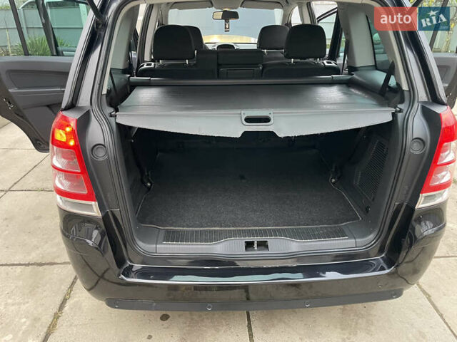 Черный Опель Зафира, объемом двигателя 1.7 л и пробегом 260 тыс. км за 6999 $, фото 32 на Automoto.ua