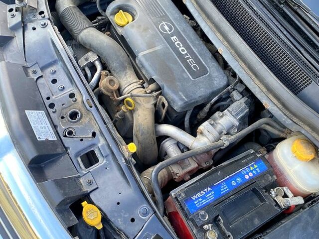 Черный Опель Зафира, объемом двигателя 1.7 л и пробегом 230 тыс. км за 7200 $, фото 5 на Automoto.ua