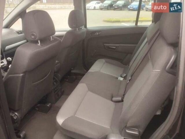 Черный Опель Зафира, объемом двигателя 1.7 л и пробегом 244 тыс. км за 7650 $, фото 30 на Automoto.ua