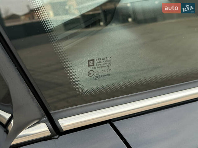 Чорний Опель Зафіра, об'ємом двигуна 1.8 л та пробігом 210 тис. км за 8199 $, фото 102 на Automoto.ua