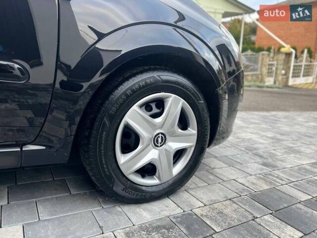 Черный Опель Зафира, объемом двигателя 1.6 л и пробегом 221 тыс. км за 6999 $, фото 36 на Automoto.ua