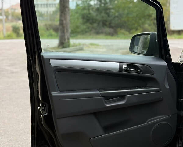 Черный Опель Зафира, объемом двигателя 1.6 л и пробегом 177 тыс. км за 7700 $, фото 13 на Automoto.ua