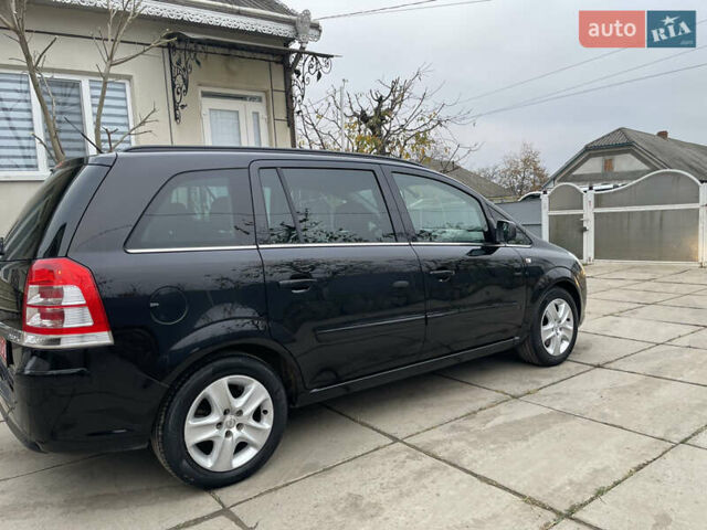 Черный Опель Зафира, объемом двигателя 1.7 л и пробегом 260 тыс. км за 6999 $, фото 7 на Automoto.ua