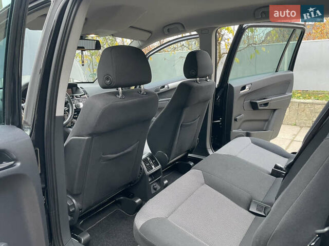 Черный Опель Зафира, объемом двигателя 1.7 л и пробегом 260 тыс. км за 6999 $, фото 33 на Automoto.ua