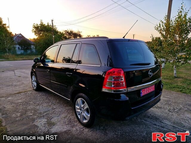 Черный Опель Зафира, объемом двигателя 1.6 л и пробегом 201 тыс. км за 7850 $, фото 3 на Automoto.ua
