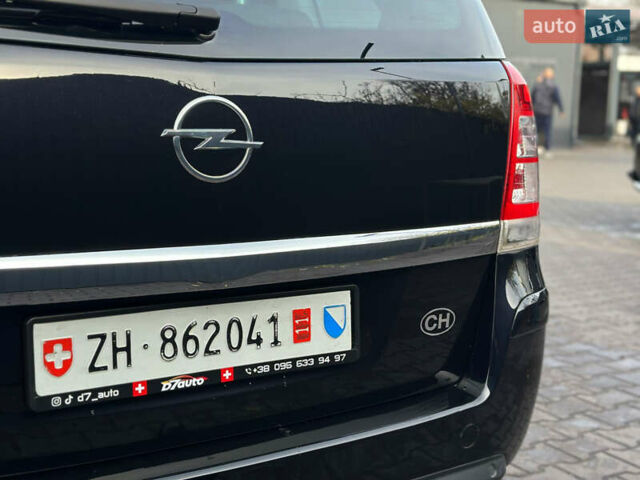 Чорний Опель Зафіра, об'ємом двигуна 1.8 л та пробігом 210 тис. км за 8199 $, фото 21 на Automoto.ua