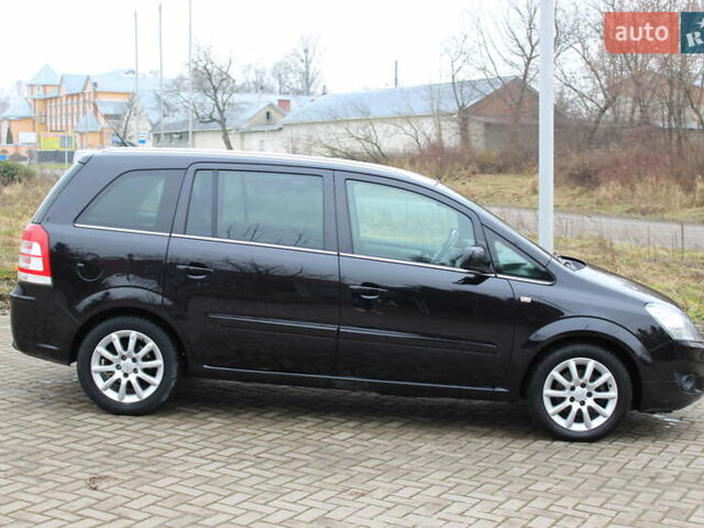 Черный Опель Зафира, объемом двигателя 1.8 л и пробегом 220 тыс. км за 7499 $, фото 21 на Automoto.ua