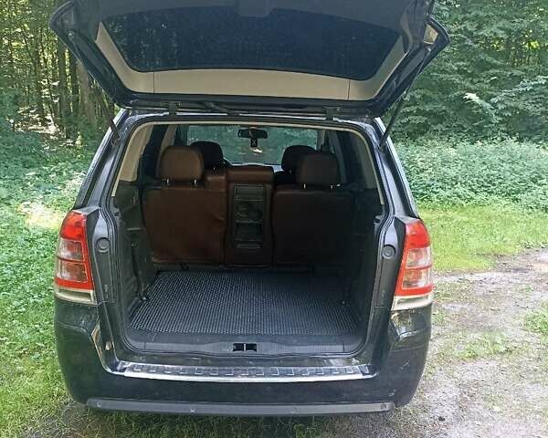 Опель Зафира 2012 в Ровно на Automoto.ua Черный Опель Зафира, объемом двигателя 1.7 л и пробегом 274 тыс. км за 7700 $, фото 5 на Automoto.ua