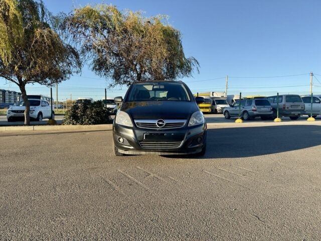 Чорний Опель Зафіра, об'ємом двигуна 0 л та пробігом 175 тис. км за 5437 $, фото 7 на Automoto.ua