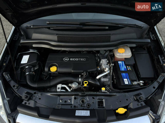 Черный Опель Зафира, объемом двигателя 1.7 л и пробегом 189 тыс. км за 8350 $, фото 114 на Automoto.ua