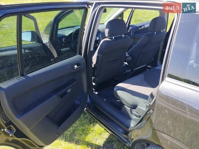 Черный Опель Зафира, объемом двигателя 1.6 л и пробегом 219 тыс. км за 7000 $, фото 21 на Automoto.ua