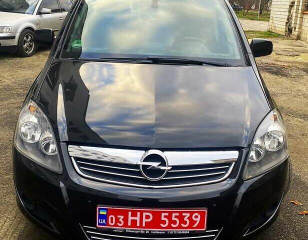 Черный Опель Зафира, объемом двигателя 0 л и пробегом 212 тыс. км за 7800 $, фото 1 на Automoto.ua