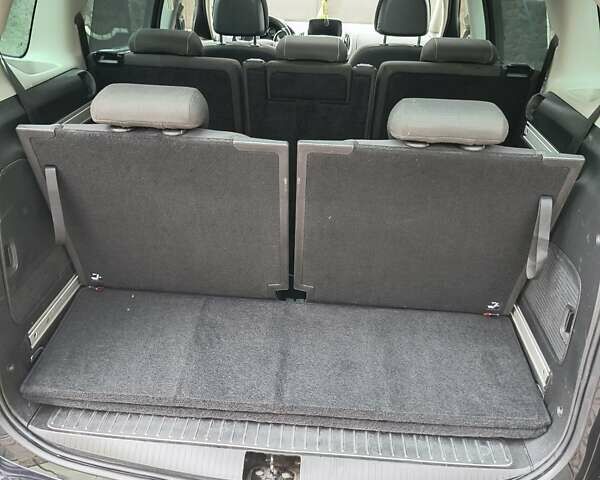 Черный Опель Зафира, объемом двигателя 1.96 л и пробегом 242 тыс. км за 9500 $, фото 24 на Automoto.ua