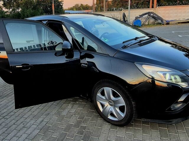 Чорний Опель Зафіра, об'ємом двигуна 2 л та пробігом 276 тис. км за 8000 $, фото 2 на Automoto.ua